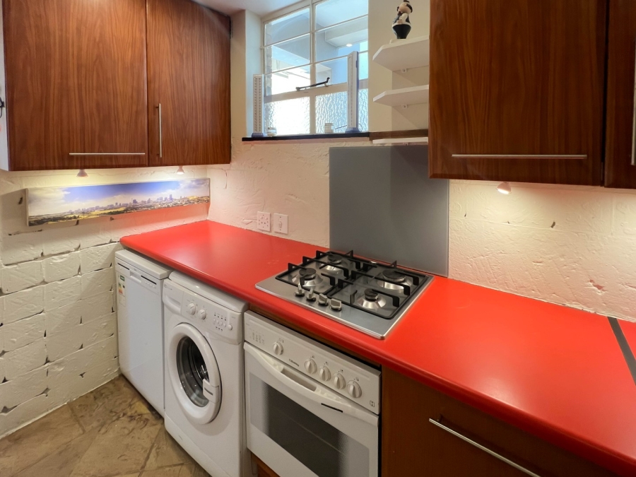To Let 2 Bedroom Property for Rent in Rosebank Gauteng