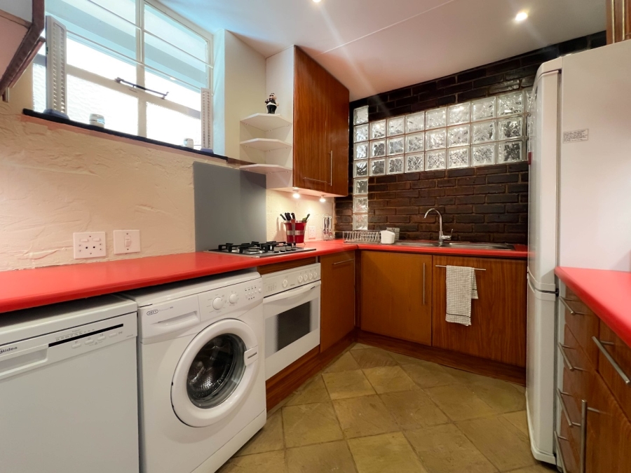 To Let 2 Bedroom Property for Rent in Rosebank Gauteng