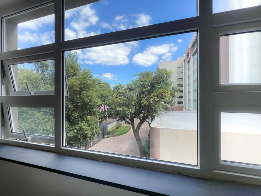 To Let 2 Bedroom Property for Rent in Rosebank Gauteng