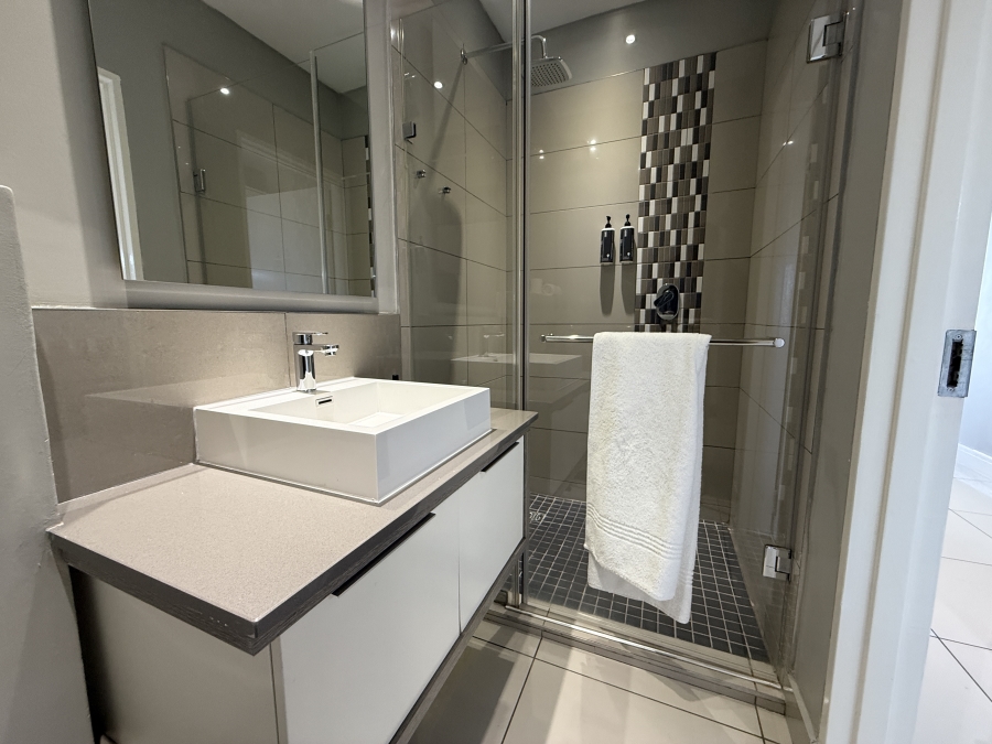 To Let 1 Bedroom Property for Rent in Rosebank Gauteng