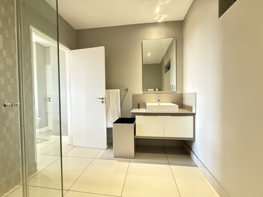 To Let 1 Bedroom Property for Rent in Rosebank Gauteng