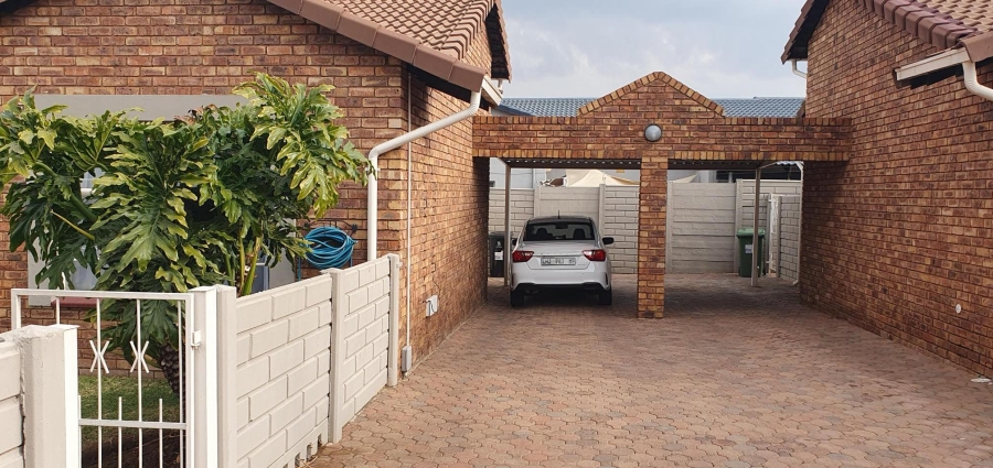 To Let 3 Bedroom Property for Rent in Meyersdal Gauteng