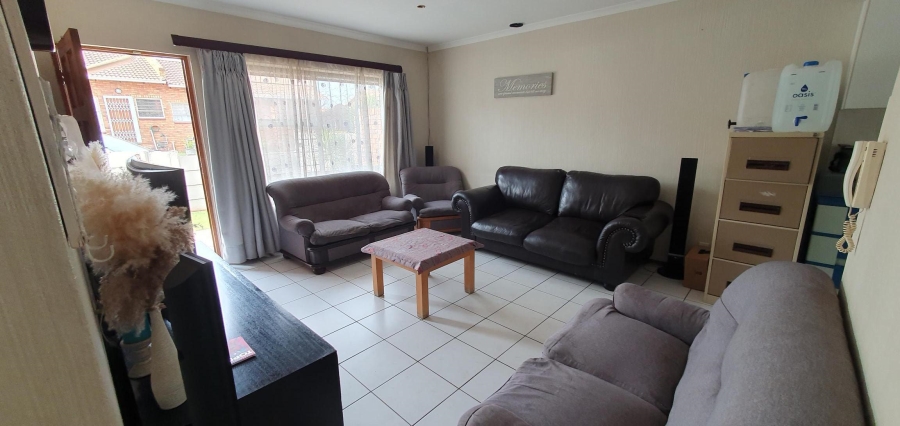 To Let 3 Bedroom Property for Rent in Meyersdal Gauteng