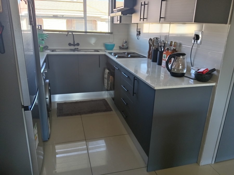 To Let 2 Bedroom Property for Rent in Florentia Gauteng