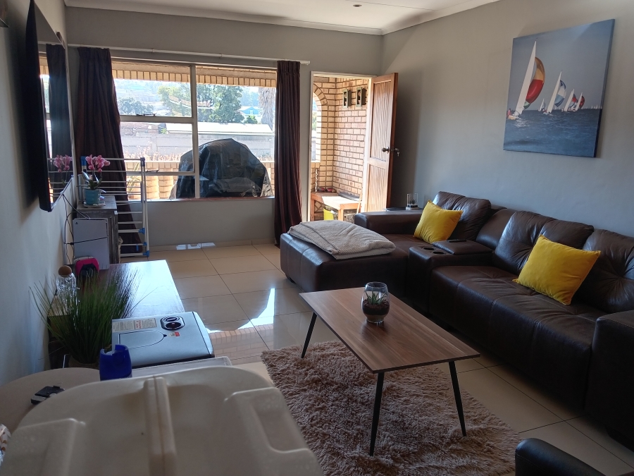 To Let 2 Bedroom Property for Rent in Florentia Gauteng