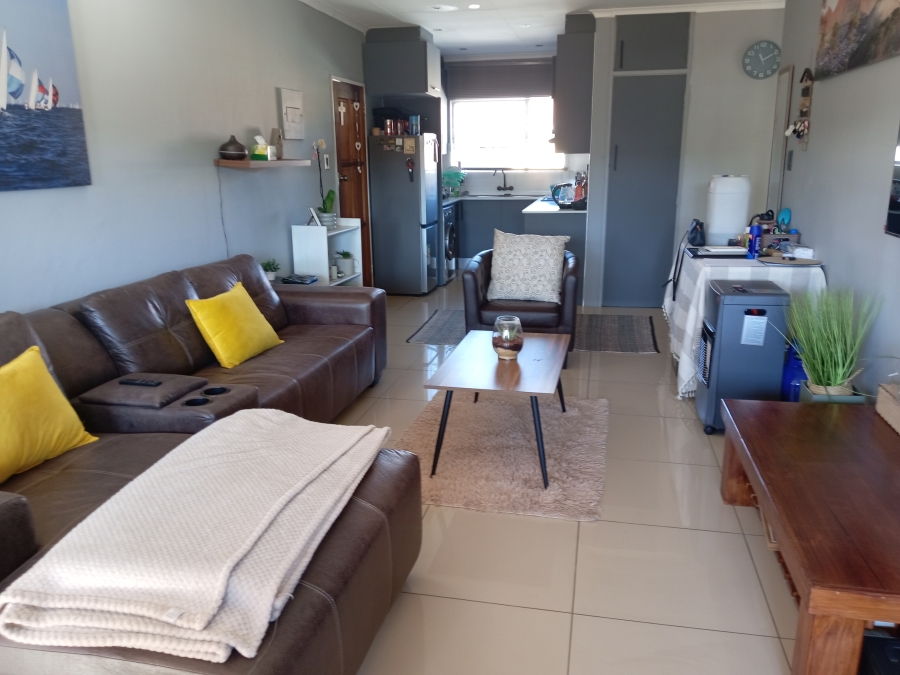 To Let 2 Bedroom Property for Rent in Florentia Gauteng