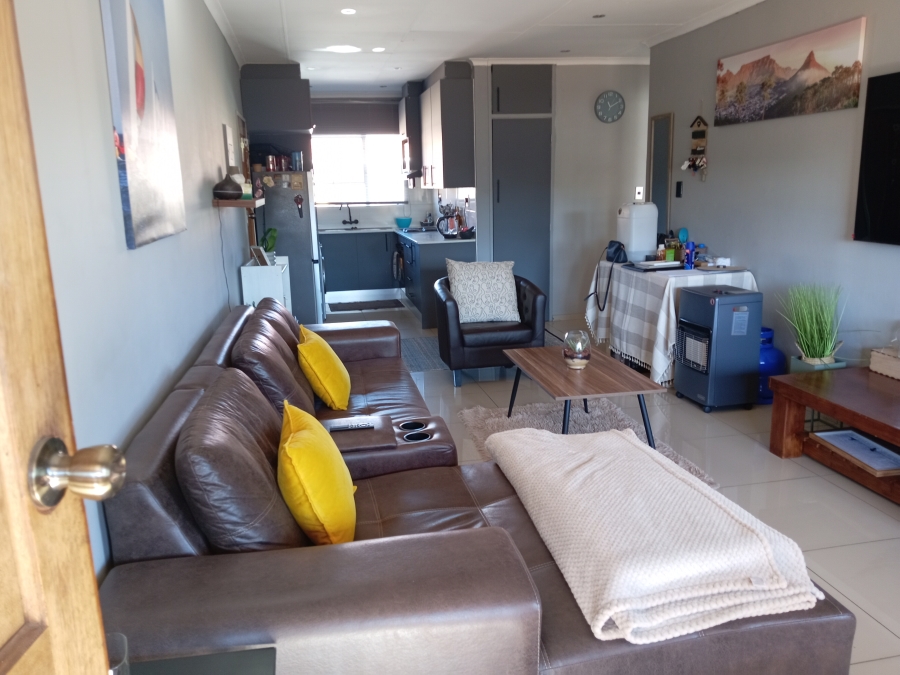 To Let 2 Bedroom Property for Rent in Florentia Gauteng
