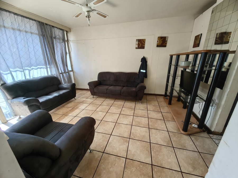 2 Bedroom Property for Sale in Vanderbijlpark CW 3 Gauteng