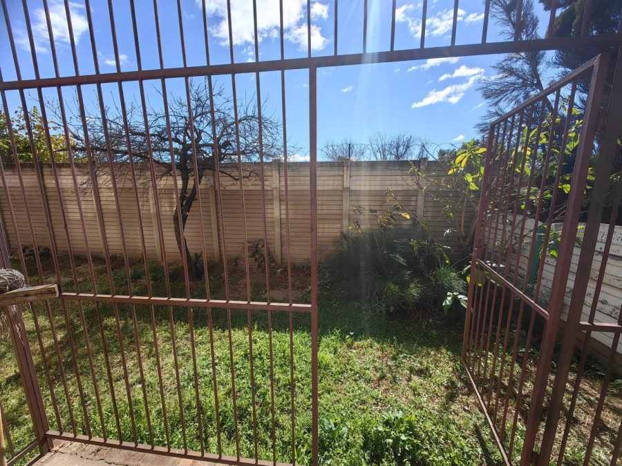 2 Bedroom Property for Sale in Vanderbijlpark CW 3 Gauteng