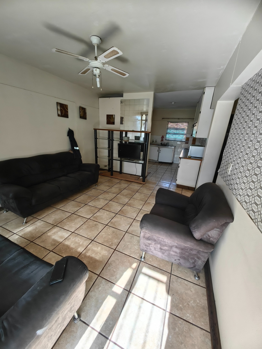 2 Bedroom Property for Sale in Vanderbijlpark CW 3 Gauteng