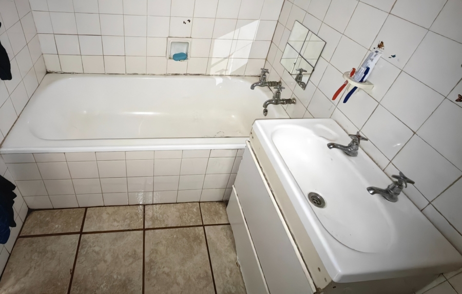 2 Bedroom Property for Sale in Vanderbijlpark CW 3 Gauteng
