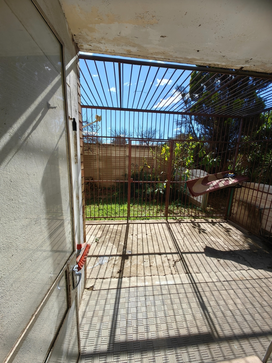 2 Bedroom Property for Sale in Vanderbijlpark CW 3 Gauteng