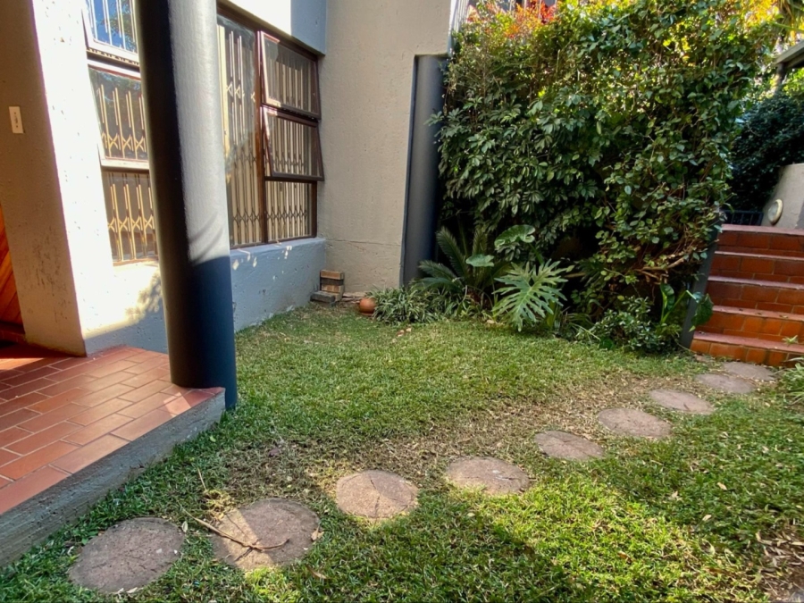 To Let 2 Bedroom Property for Rent in Atholl Gauteng