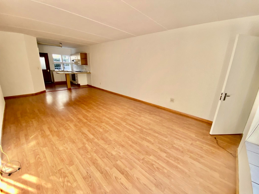 To Let 2 Bedroom Property for Rent in Atholl Gauteng