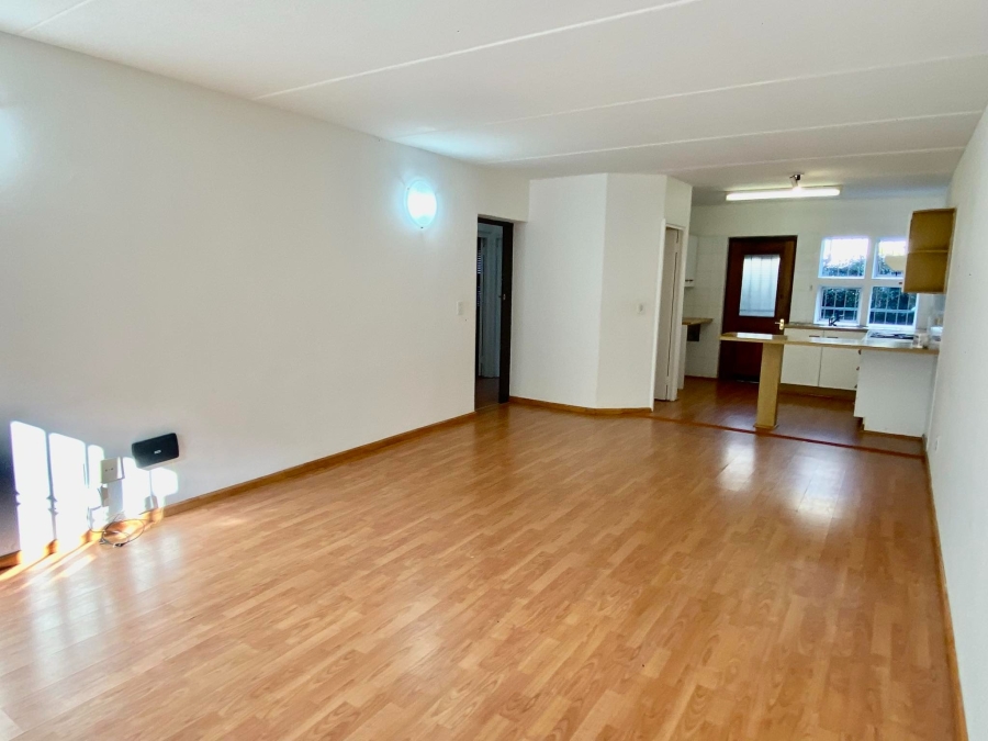 To Let 2 Bedroom Property for Rent in Atholl Gauteng