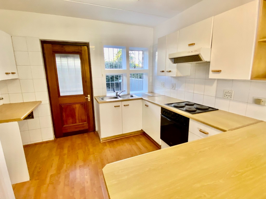 To Let 2 Bedroom Property for Rent in Atholl Gauteng