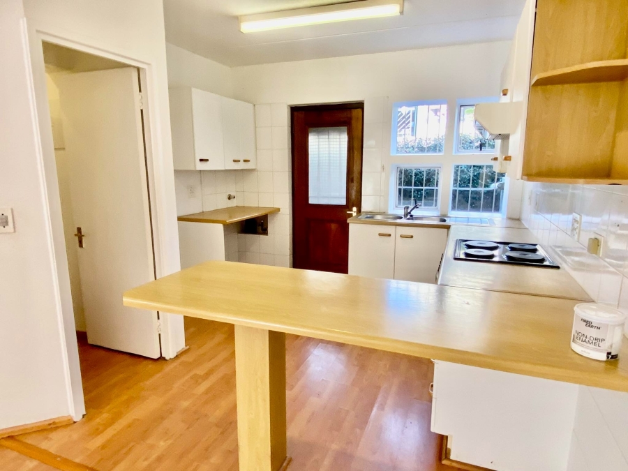 To Let 2 Bedroom Property for Rent in Atholl Gauteng