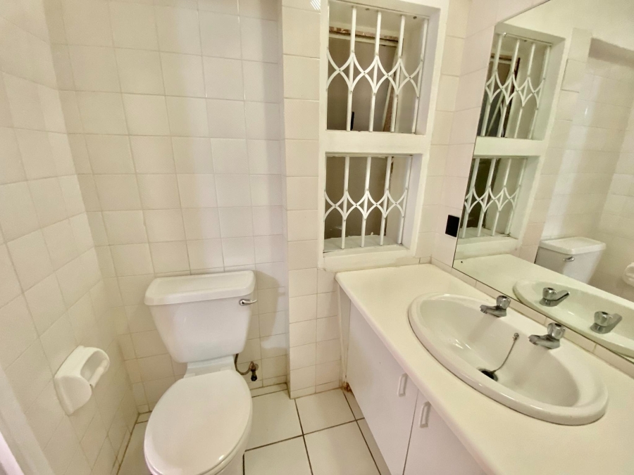 To Let 2 Bedroom Property for Rent in Atholl Gauteng