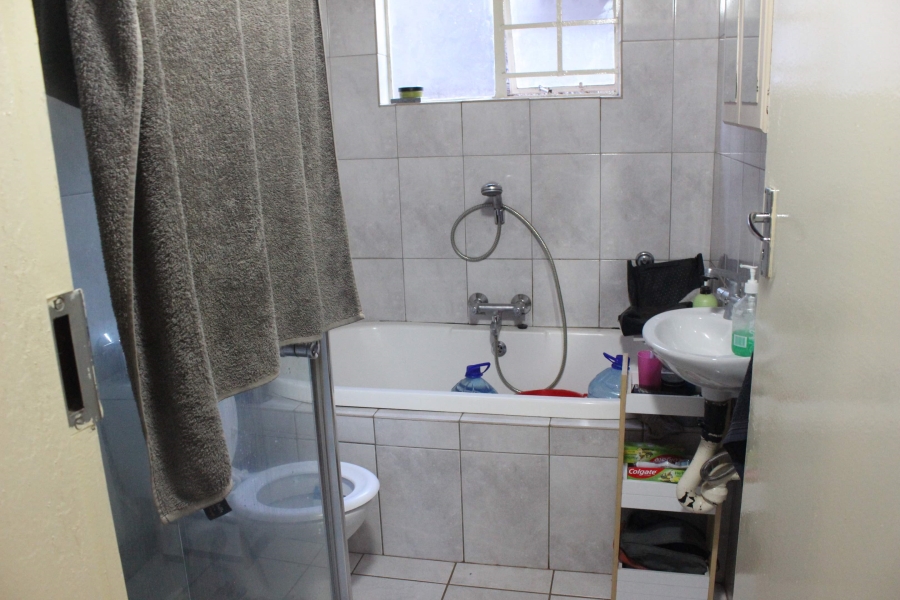 3 Bedroom Property for Sale in Glen Marais Gauteng