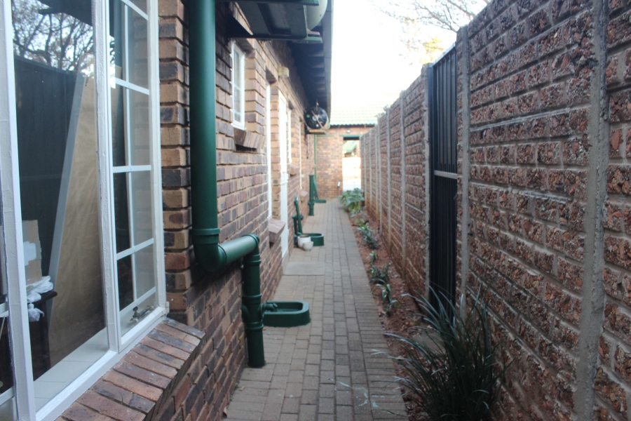 3 Bedroom Property for Sale in Glen Marais Gauteng