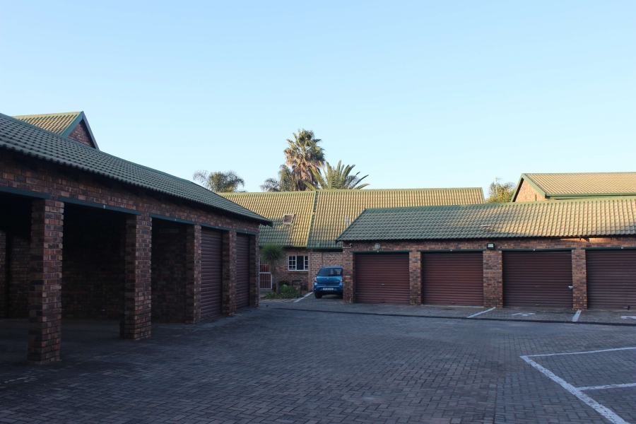 3 Bedroom Property for Sale in Glen Marais Gauteng