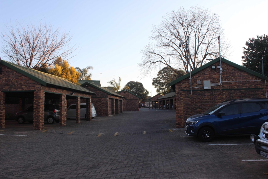 3 Bedroom Property for Sale in Glen Marais Gauteng