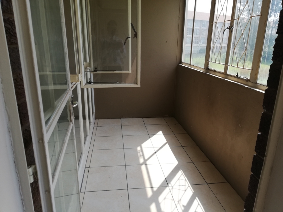 To Let 2 Bedroom Property for Rent in Horizon View Gauteng