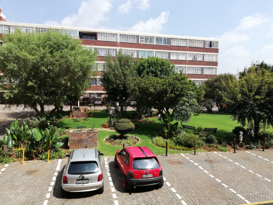 To Let 2 Bedroom Property for Rent in Horizon View Gauteng