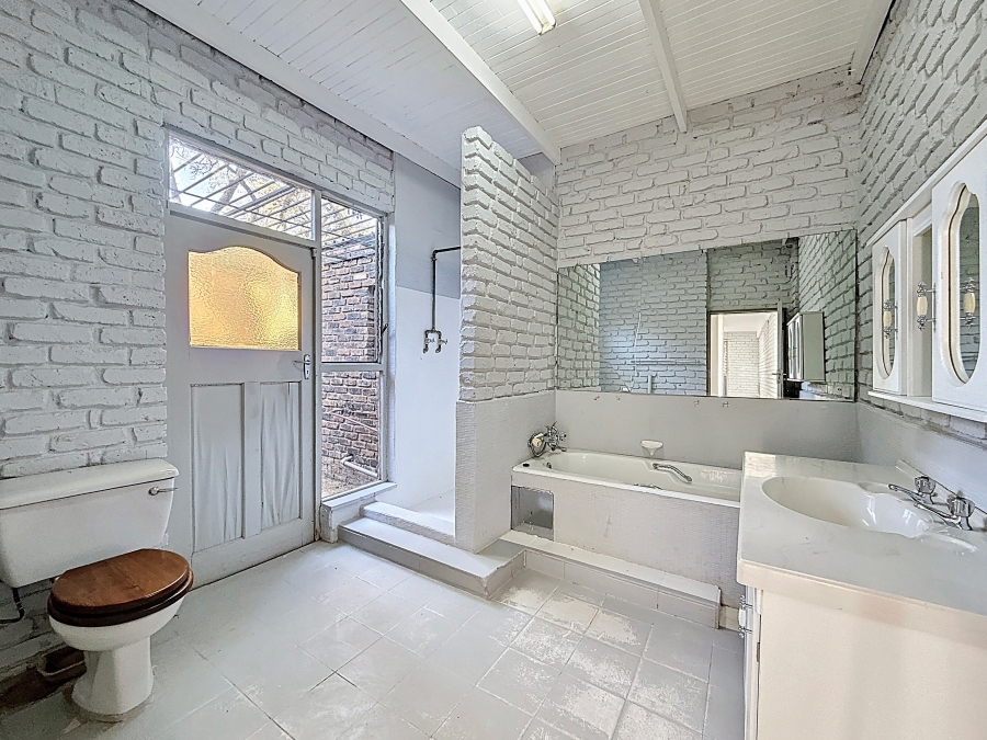 6 Bedroom Property for Sale in Shere Gauteng