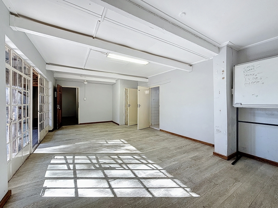 6 Bedroom Property for Sale in Shere Gauteng