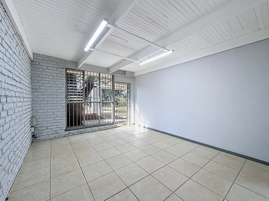 6 Bedroom Property for Sale in Shere Gauteng