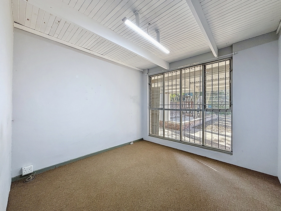 6 Bedroom Property for Sale in Shere Gauteng