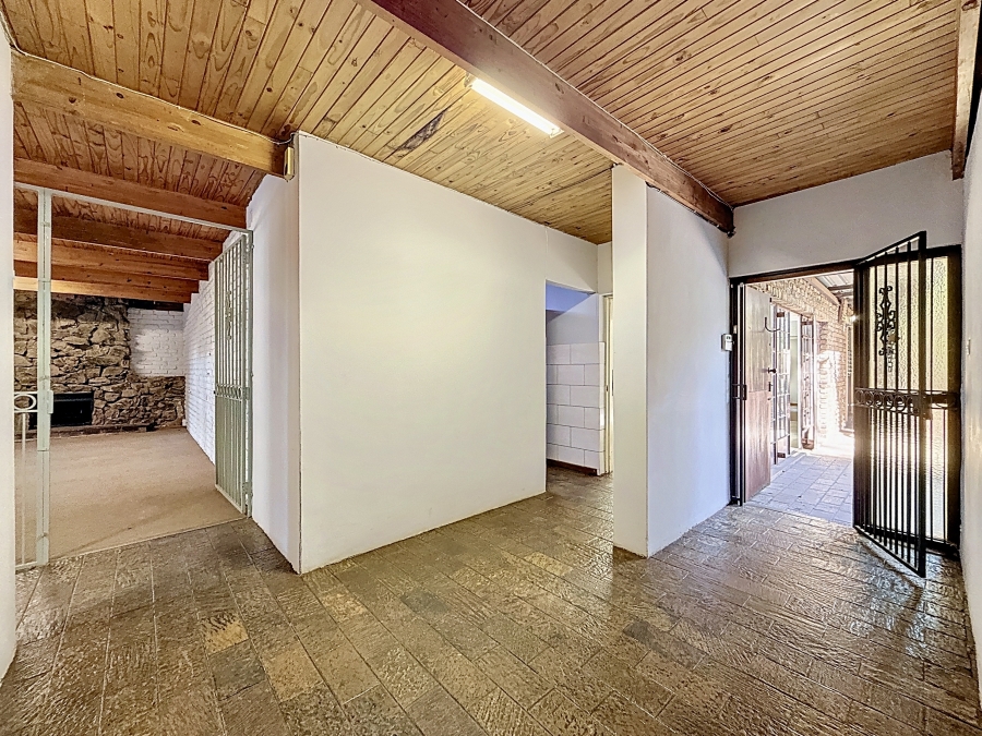 6 Bedroom Property for Sale in Shere Gauteng