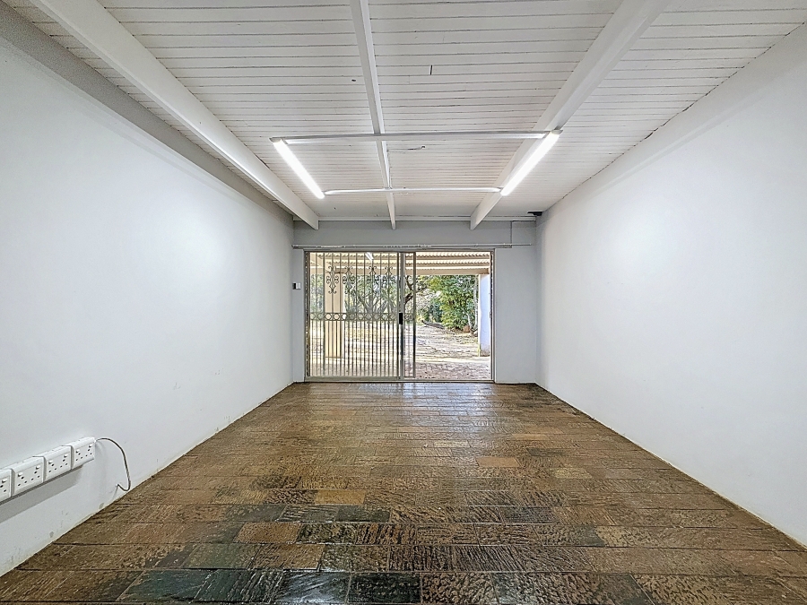 6 Bedroom Property for Sale in Shere Gauteng