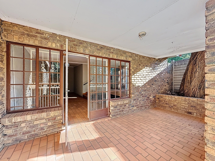 6 Bedroom Property for Sale in Shere Gauteng