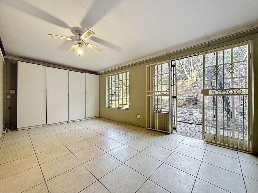 6 Bedroom Property for Sale in Shere Gauteng