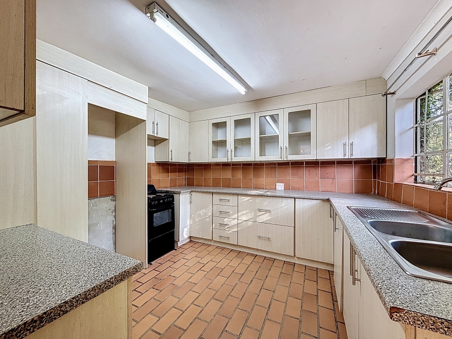 6 Bedroom Property for Sale in Shere Gauteng