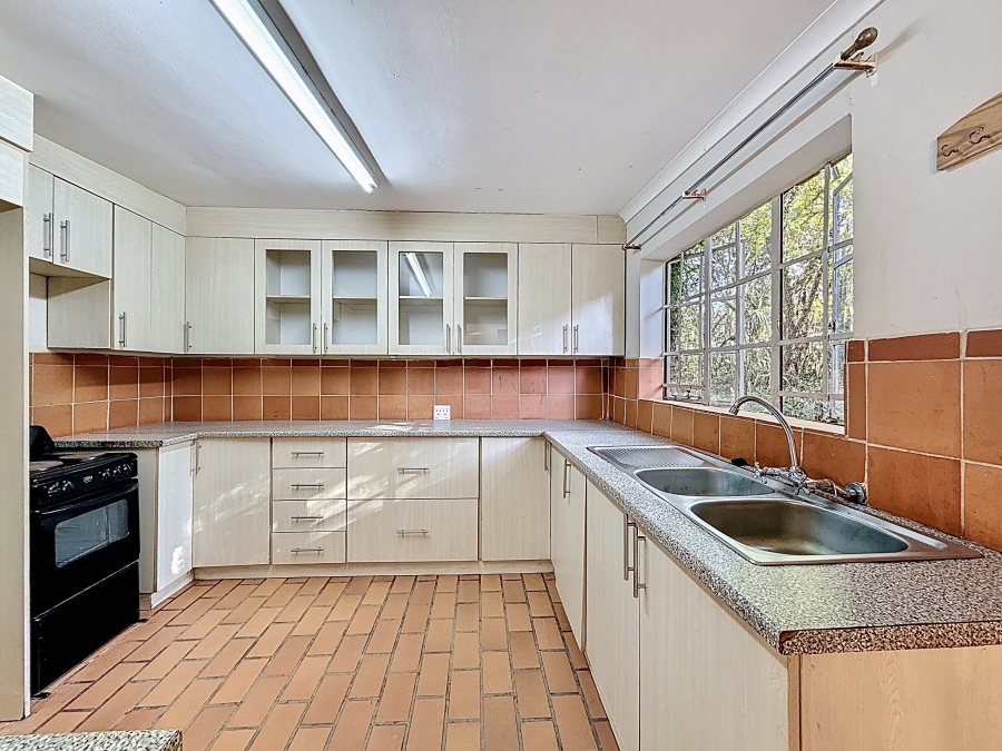 6 Bedroom Property for Sale in Shere Gauteng