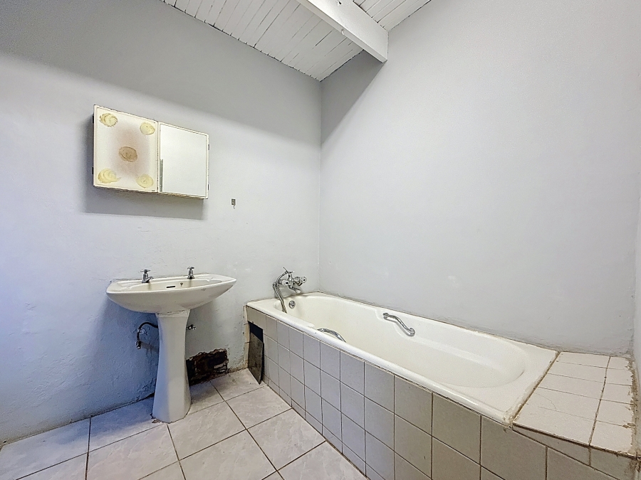 6 Bedroom Property for Sale in Shere Gauteng