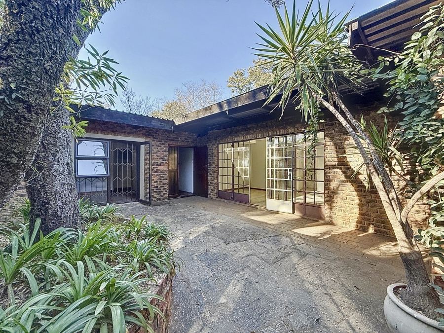 6 Bedroom Property for Sale in Shere Gauteng