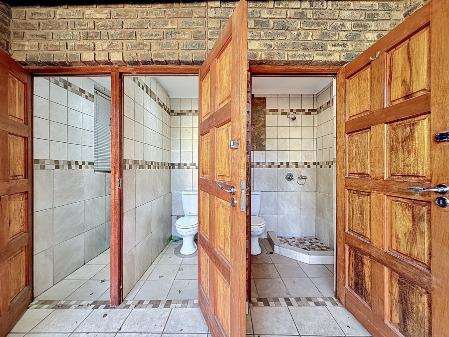 6 Bedroom Property for Sale in Shere Gauteng