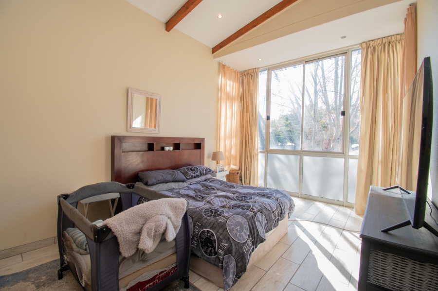 8 Bedroom Property for Sale in Melville Gauteng