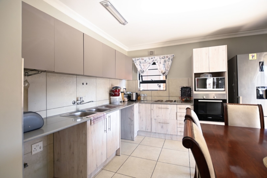 3 Bedroom Property for Sale in Zambezi Manor Lifestyle Estate Gauteng