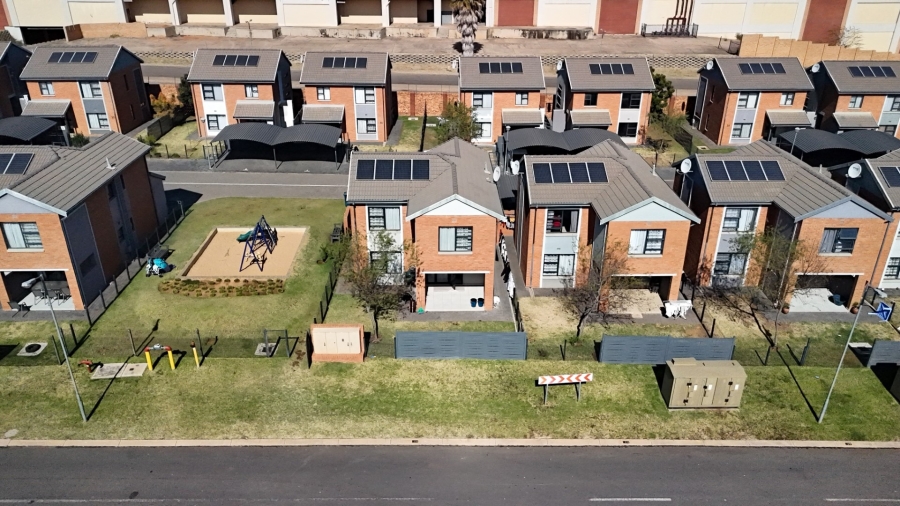 3 Bedroom Property for Sale in Zambezi Manor Lifestyle Estate Gauteng