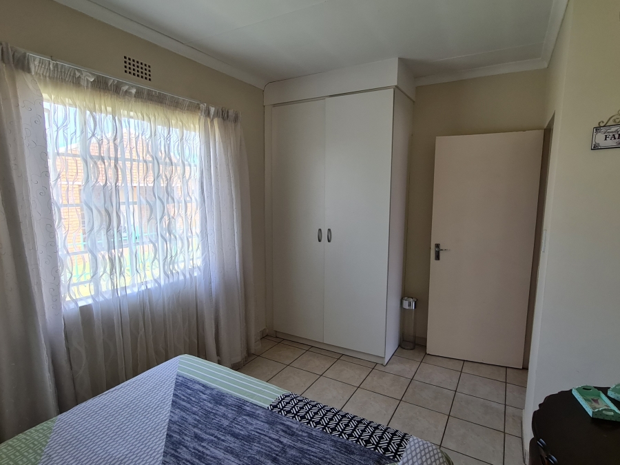 To Let 2 Bedroom Property for Rent in Sunair Park Gauteng