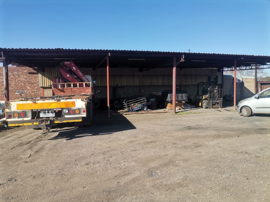 4 Bedroom Property for Sale in Staalrus Gauteng