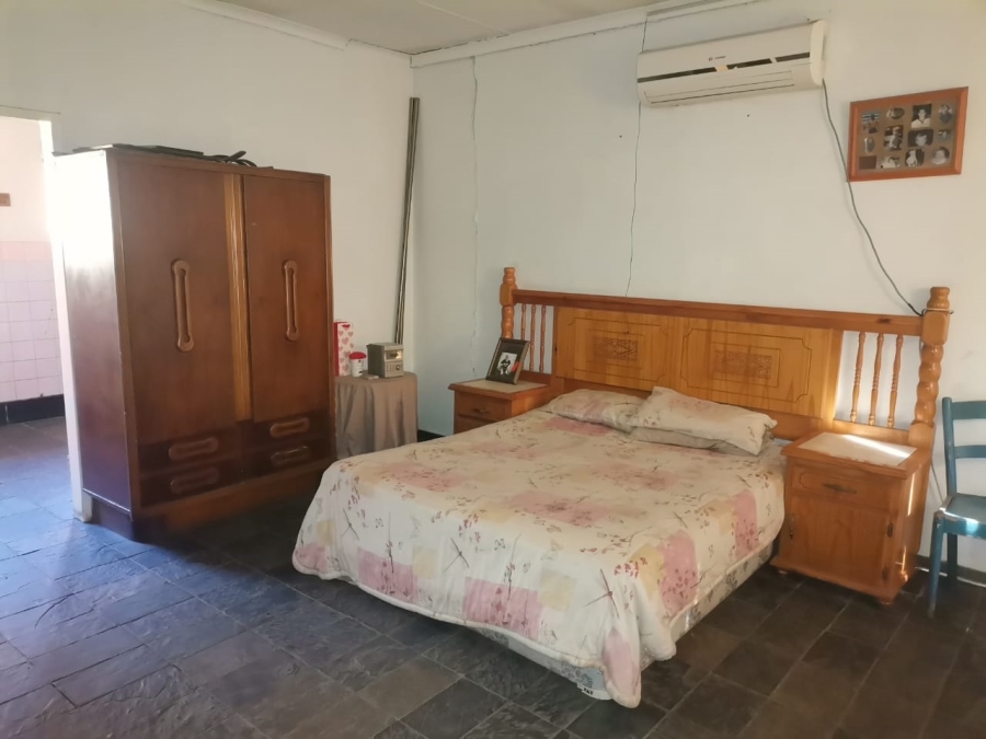 4 Bedroom Property for Sale in Staalrus Gauteng