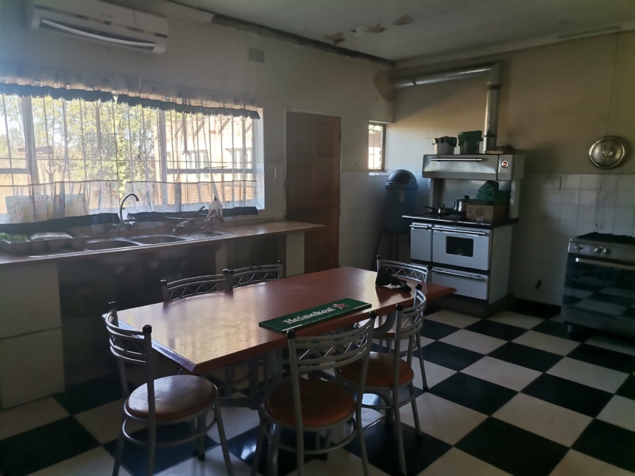 4 Bedroom Property for Sale in Staalrus Gauteng