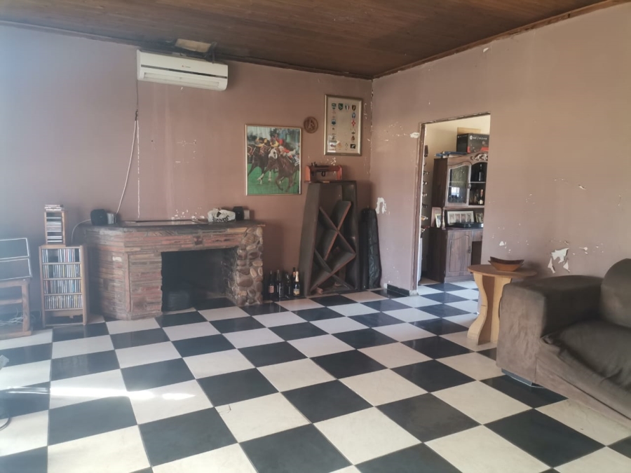4 Bedroom Property for Sale in Staalrus Gauteng
