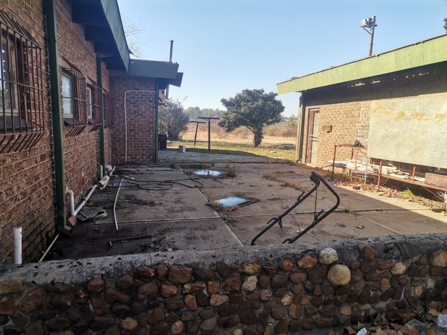 4 Bedroom Property for Sale in Staalrus Gauteng